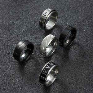 Shein Anillo con detalle de cruz para hombre, 5 piezas, joyería de acero inoxidable
