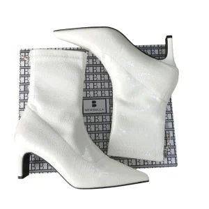 Botines de piel blanca con punta ancha y efecto cocodrilo para mujer