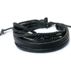 Elegante pulsera de cuero de PU de múltiples capas tejida a mano para hombres