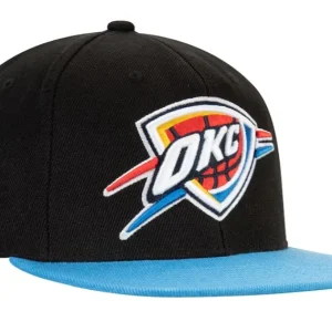 Gorra central ajustable con logo Mitchell & Ness de Oklahoma City Thunder