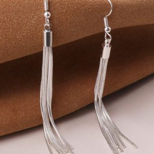 Shein 1 par de pendientes largos con borlas y flecos para mujer