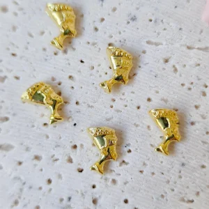 Shein 10 piezas de Adornos de resina para decoración de uñas Nefertiti