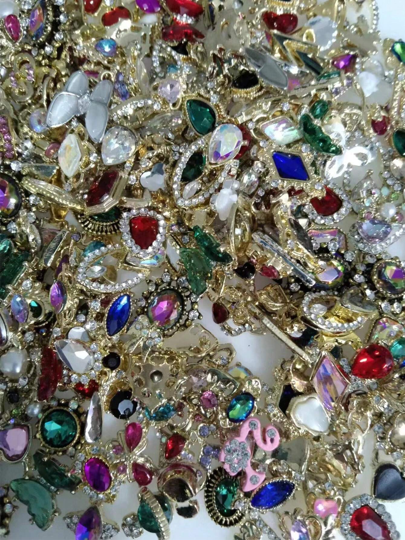 Shein 50 piezas de decoraciones de aleación para uñas de estilos y colores variados - Imagen 2