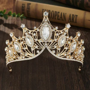 SHEIN Corona De Perlas Y Diamantes Hecha A Mano Para Novia