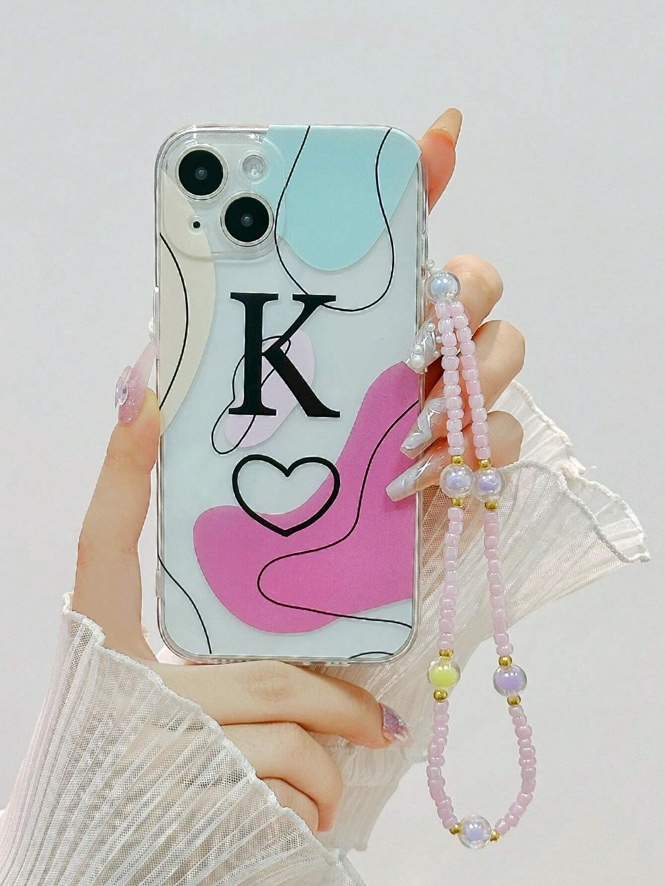 Shein Funda de telefono con pulsera, diseño de arte abtracto colores aleatorios con letra A - Imagen 2
