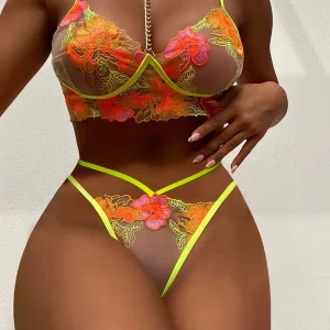 SHEIN Lencería de malla con bordado vinculado con cadena